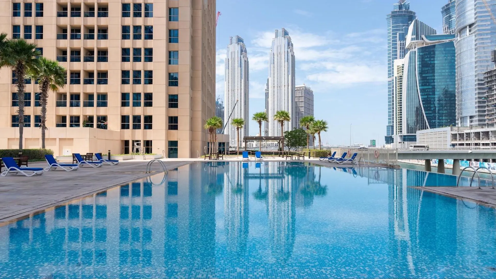 Apartment Bnbnova - 1Br - Panoramic Canal & Dubai Skyline View