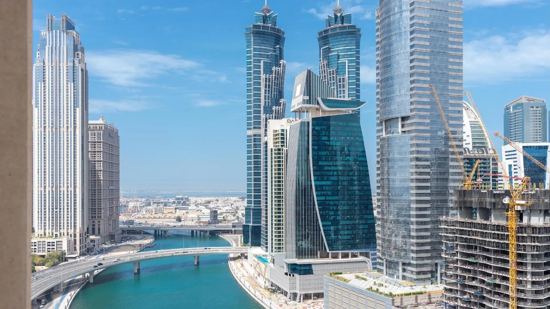 Apartment Bnbnova - 1Br - Panoramic Canal & Dubai Skyline View