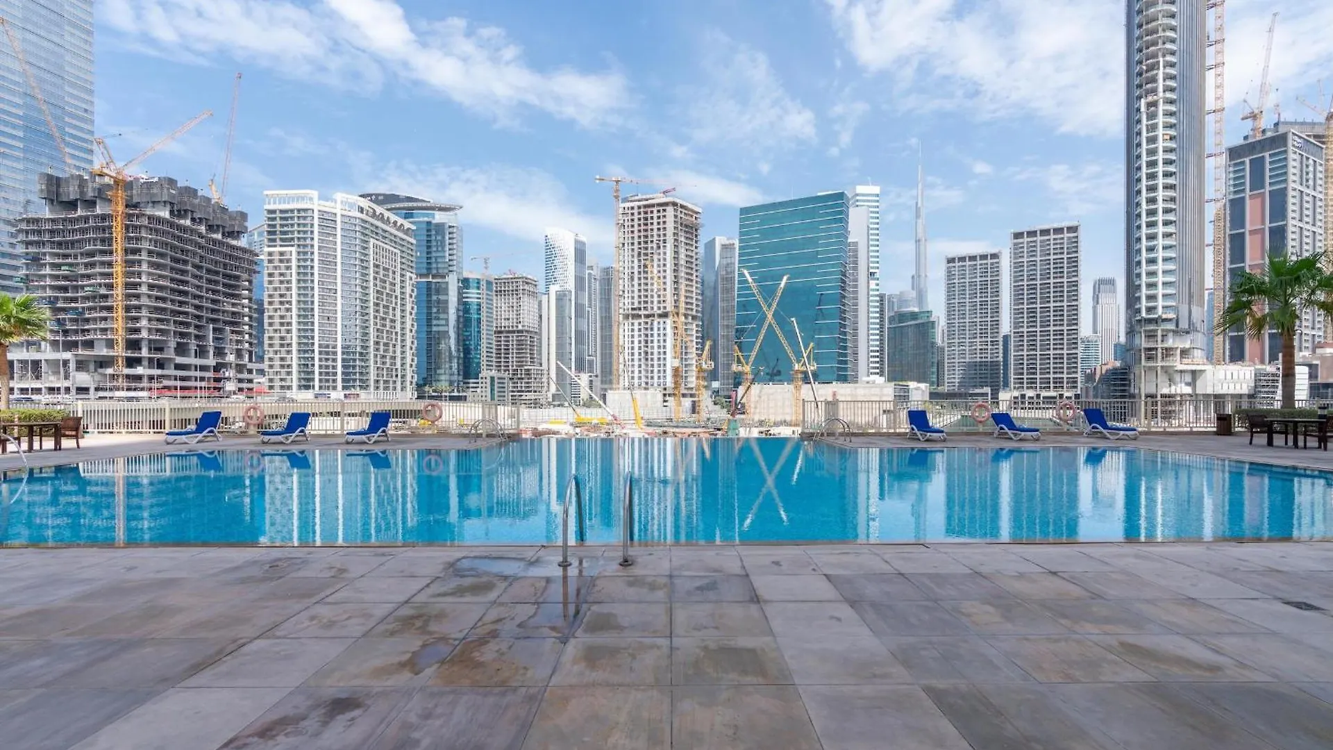 Bnbnova - 1Br - Panoramic Canal & Dubai Skyline View